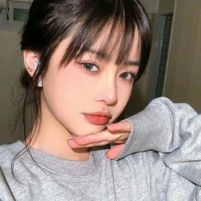 色肉毒蝎女